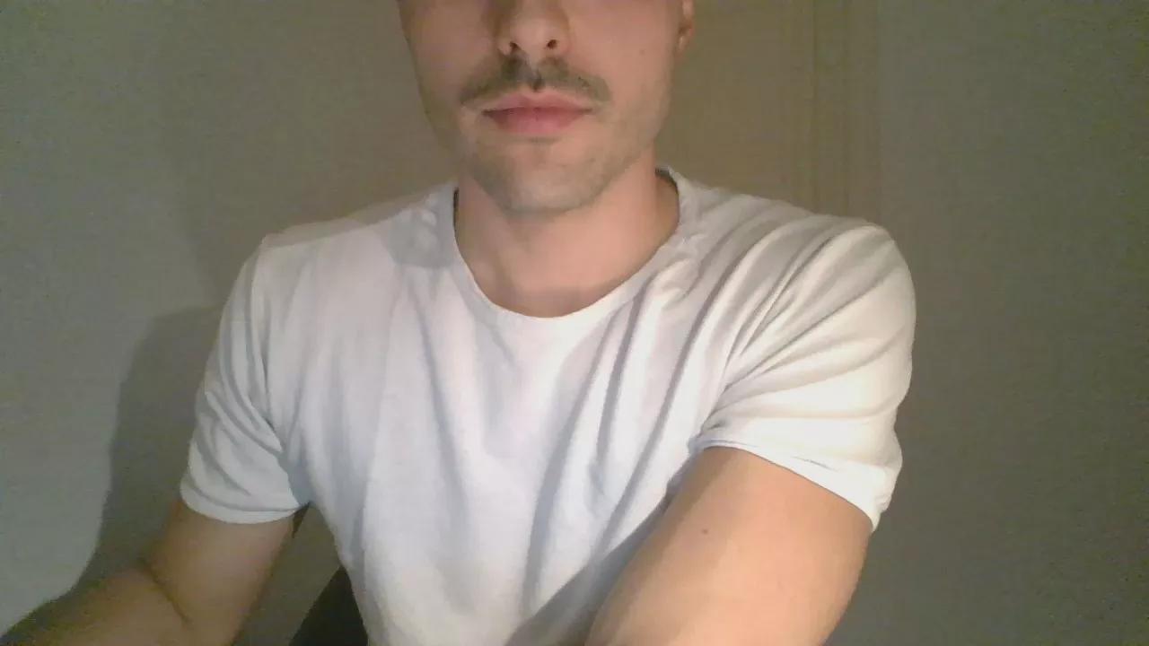 raul2039 on Cam4 