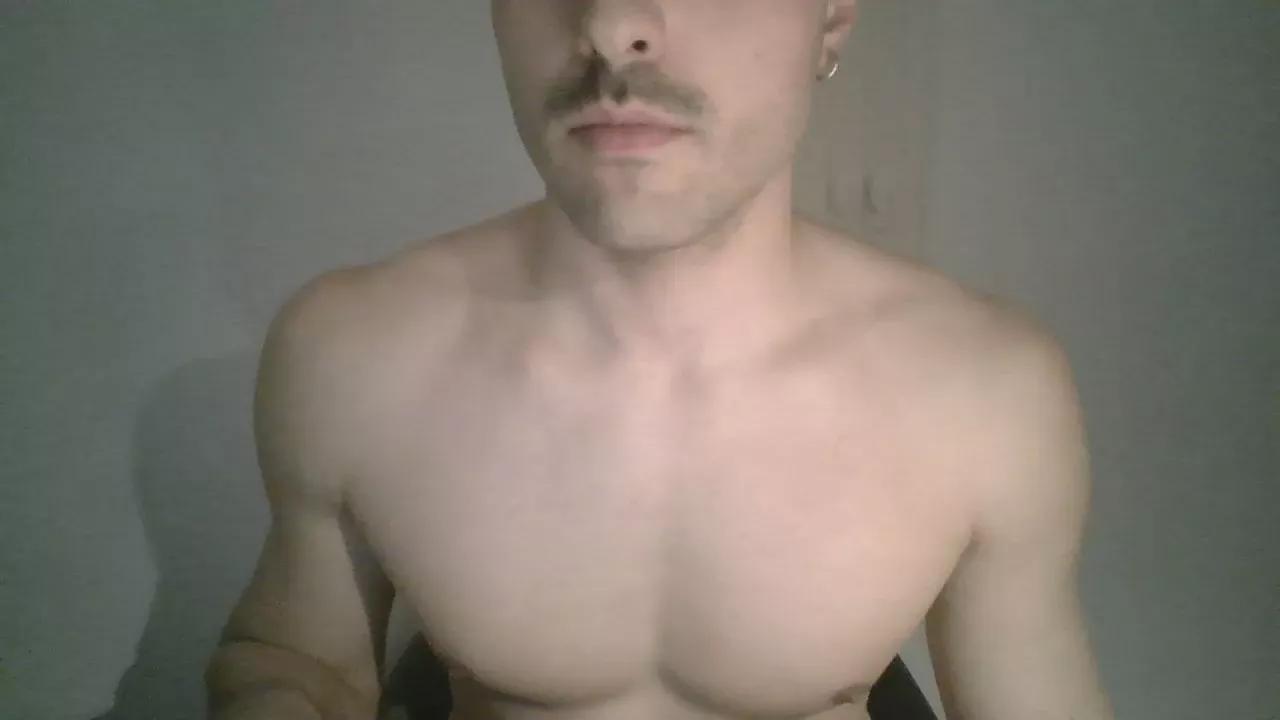 raul2039 on Cam4 