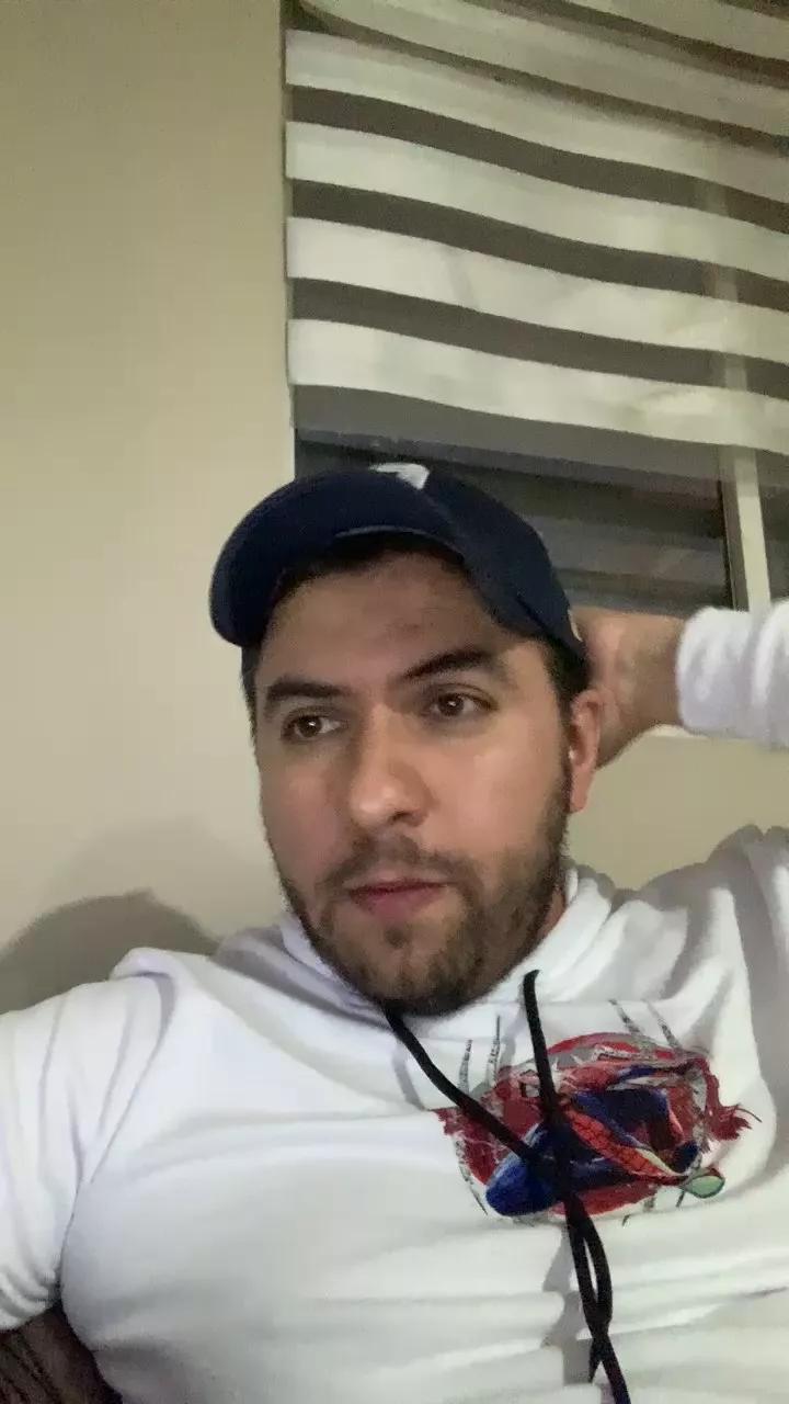 raulgzz4 on Cam4 