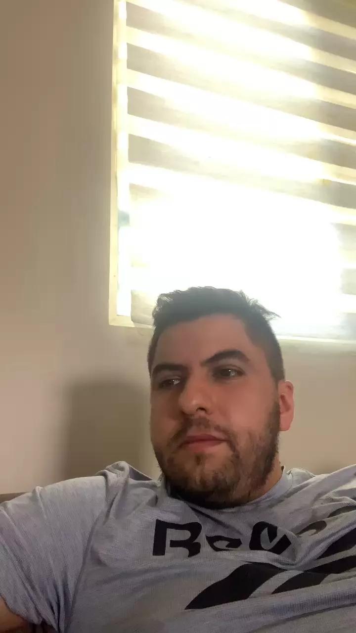 raulgzz4 on Cam4 