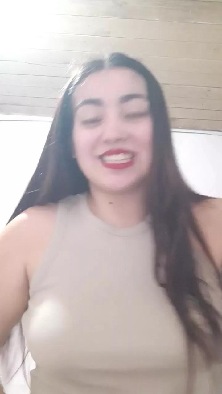 Reinita27 on Cam4 