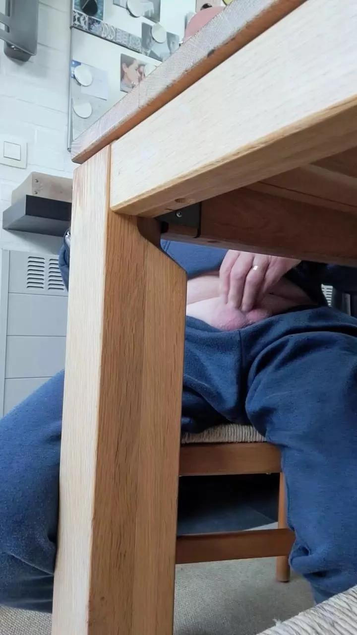 robert42 on Cam4 