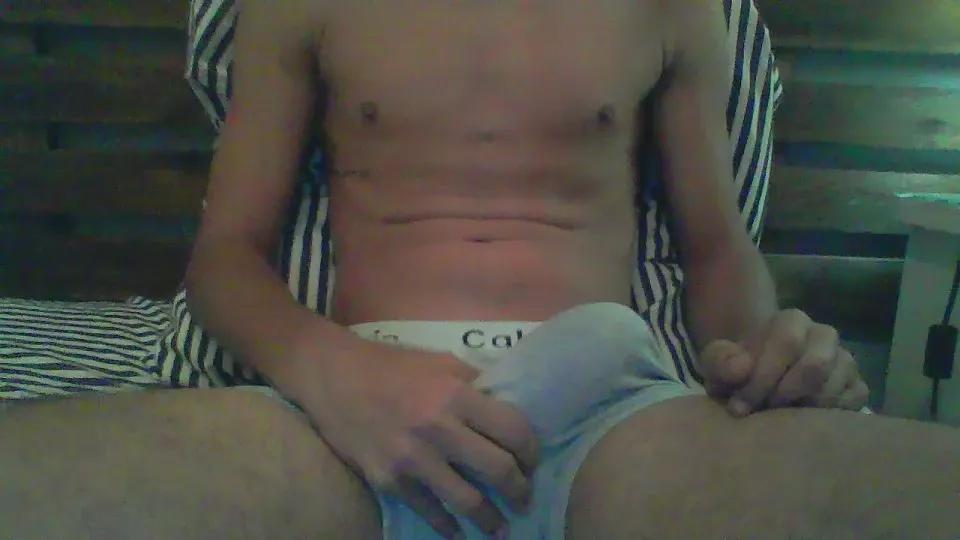 robrtttt_Por on Cam4 