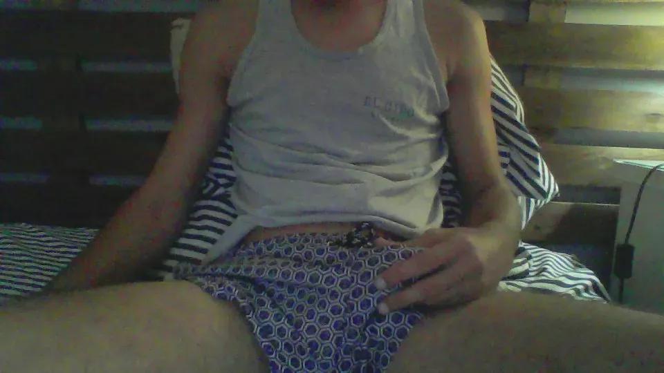 robrtttt_Por on Cam4 