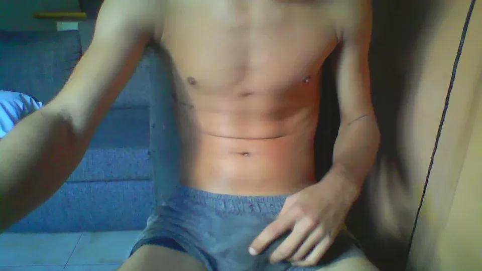 robrtttt_Por on Cam4 