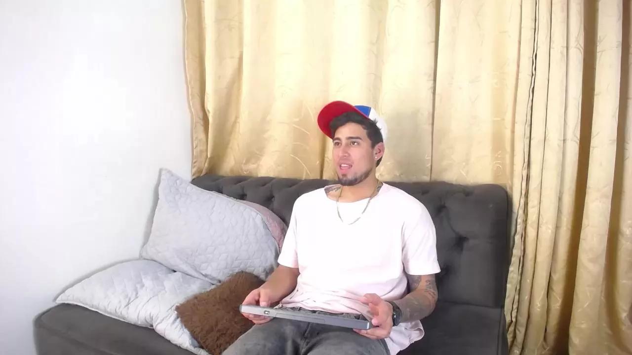 Rocky_Masterr on Cam4 