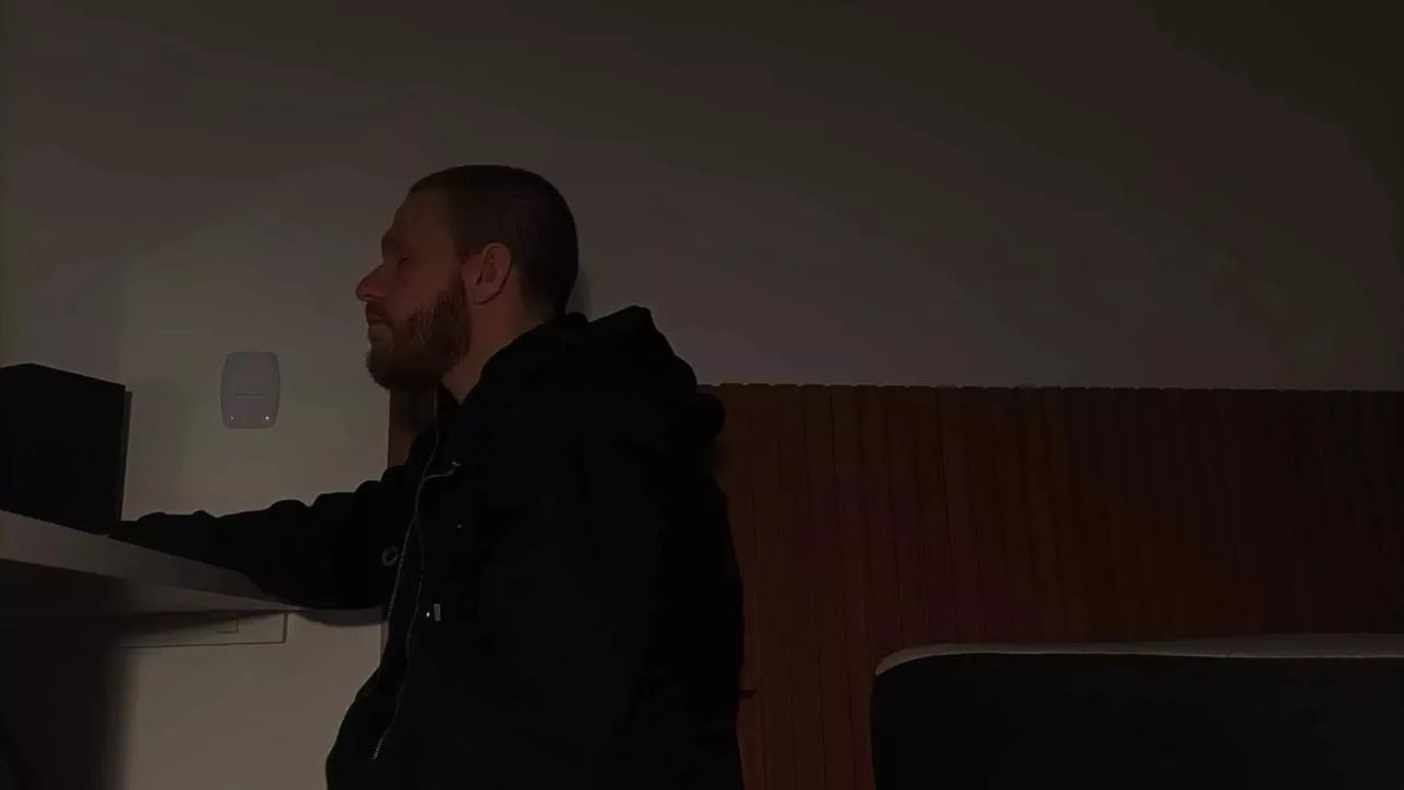 Offline rodrigoeng_ on Cam4