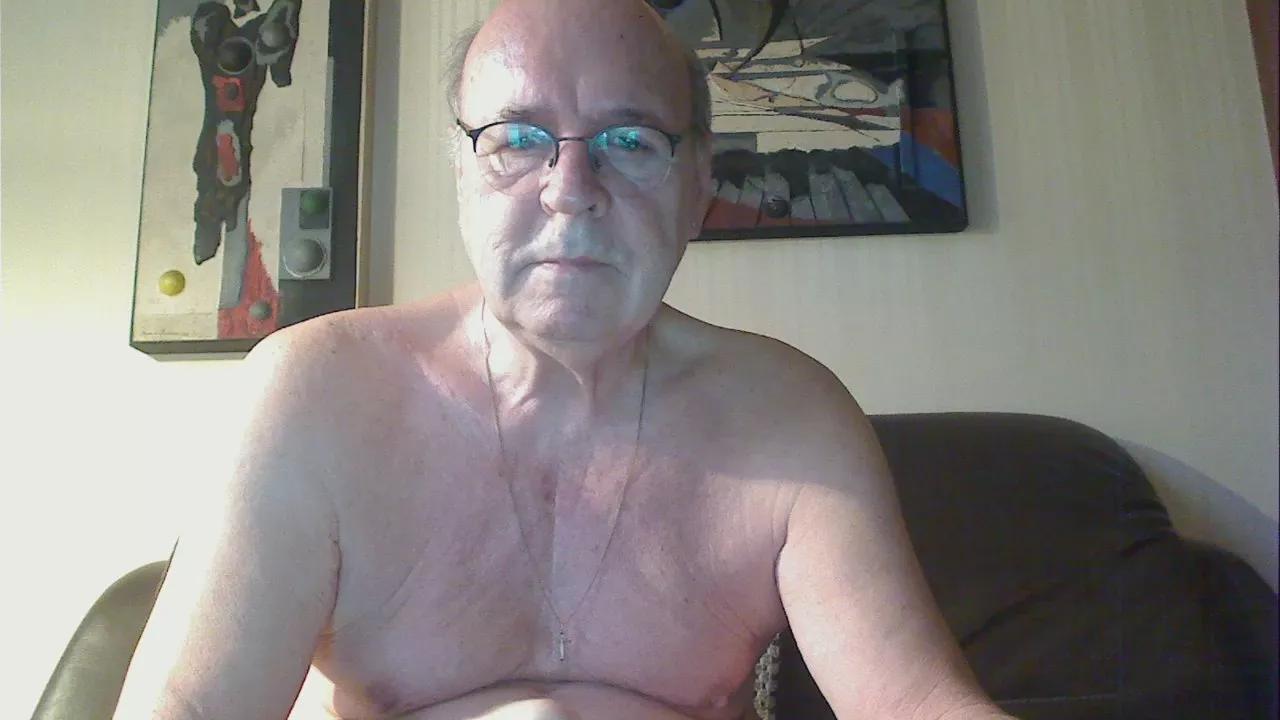 ron502 on Cam4 