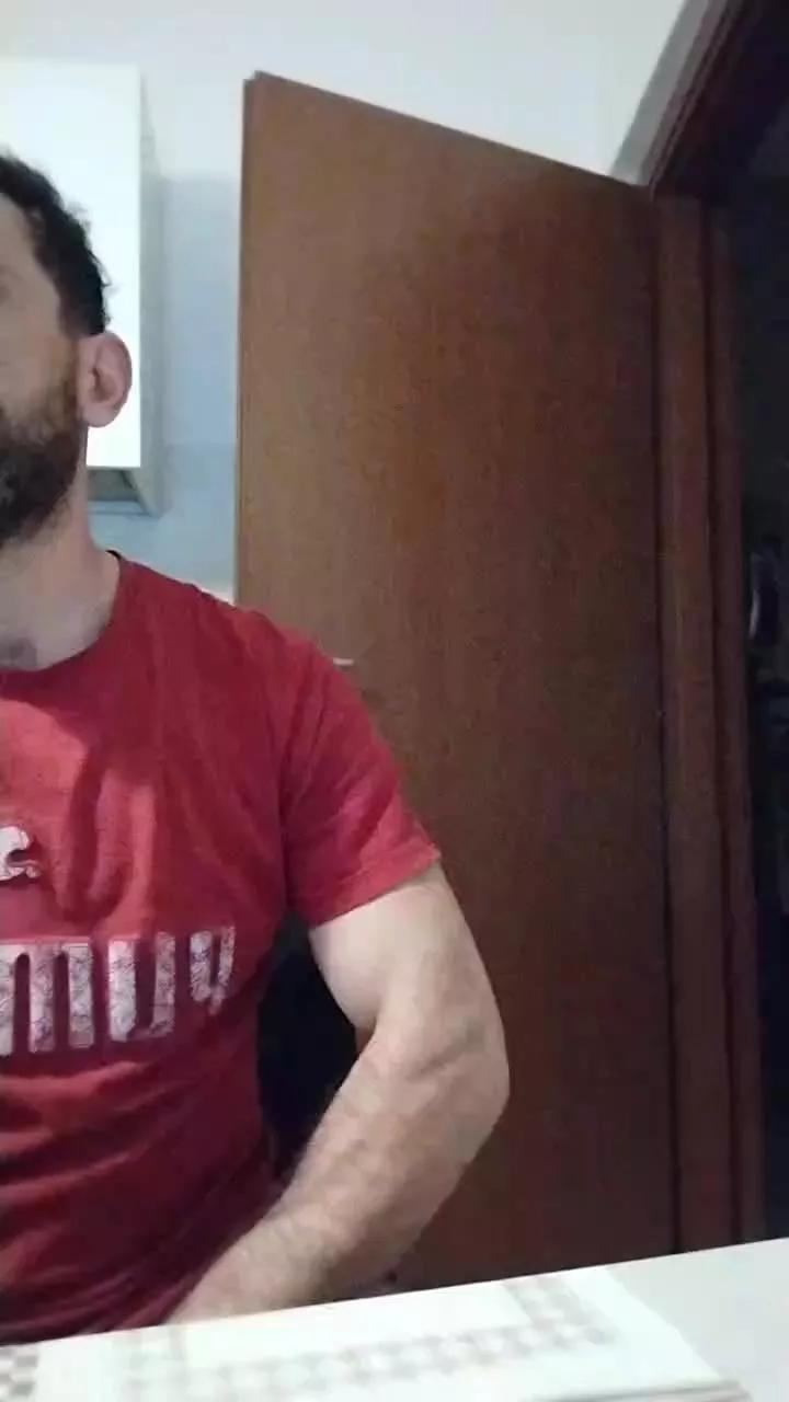 Roniq on Cam4 