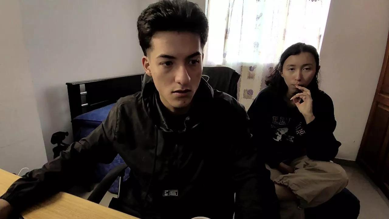 RoseandViktor23 on Cam4 