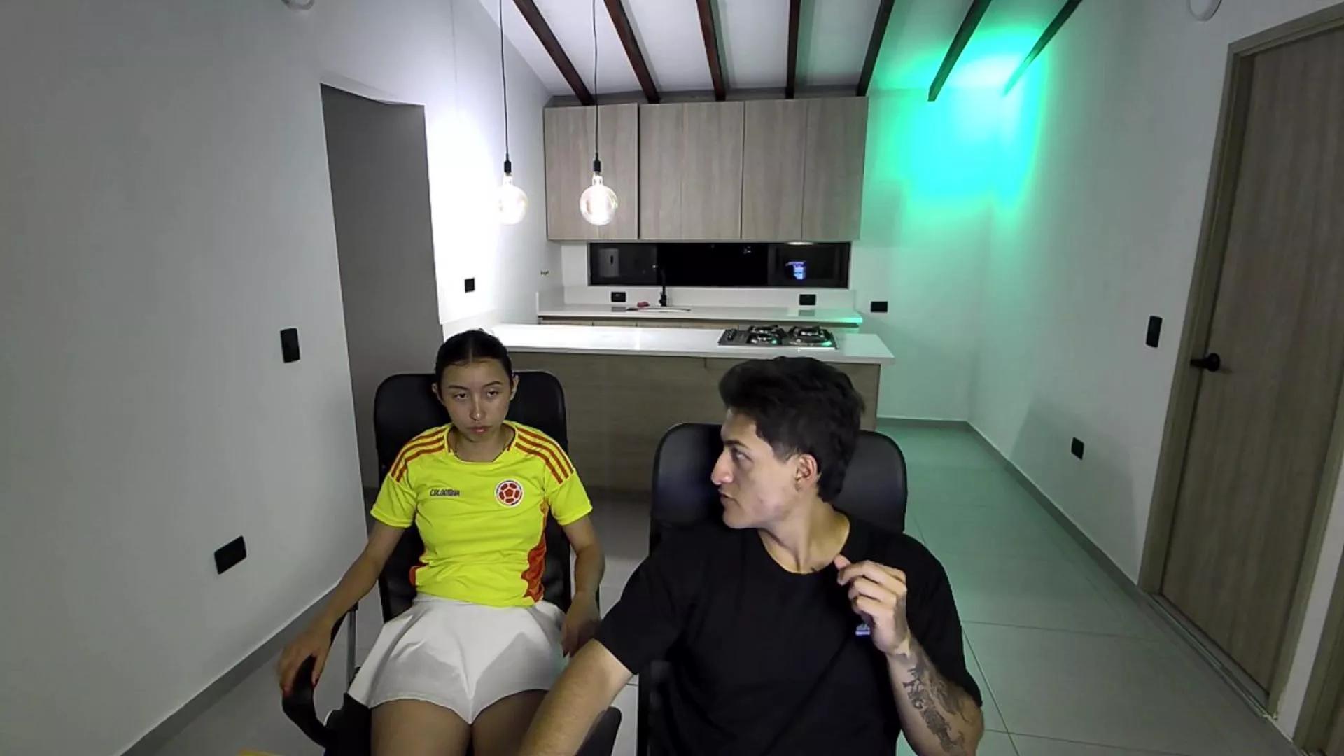 RoseandViktor23 on Cam4 
