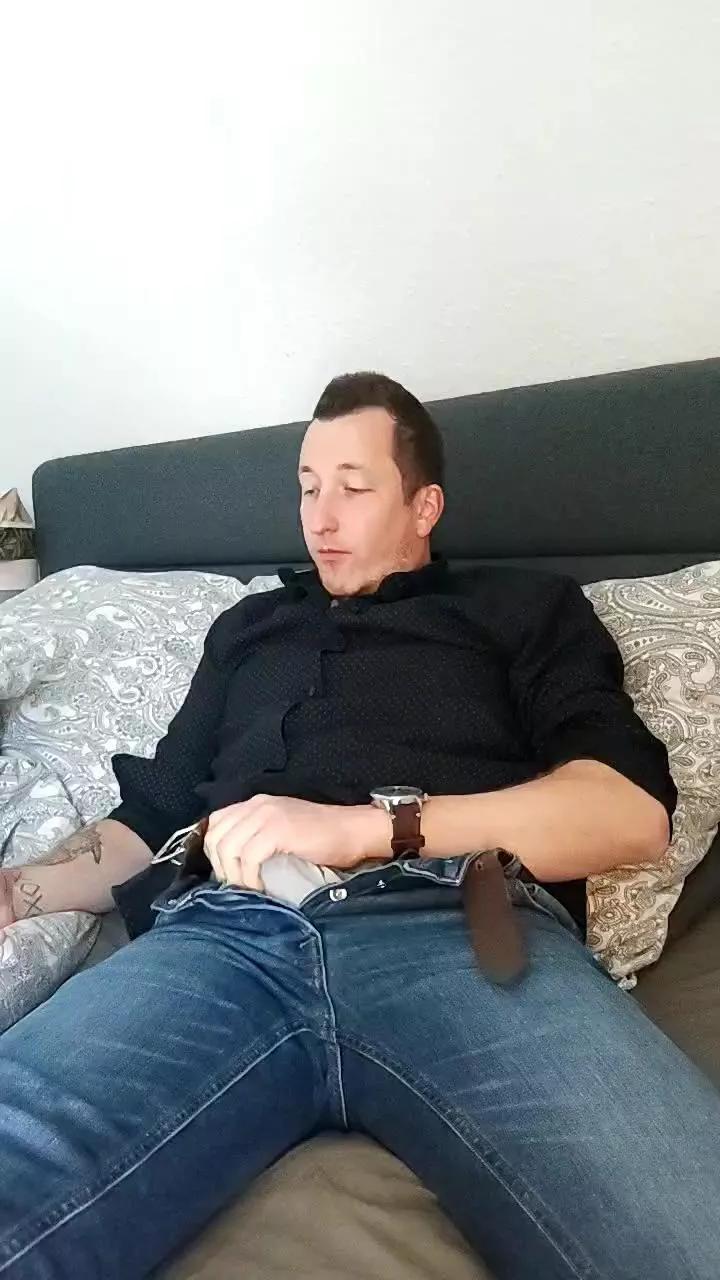 roy21jahre on Cam4 