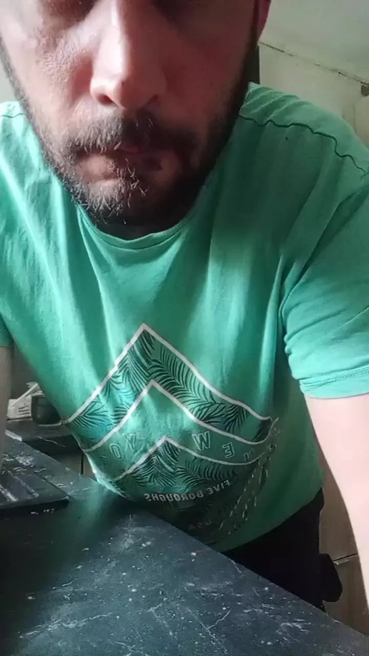 Offline Salva32bcn on Cam4