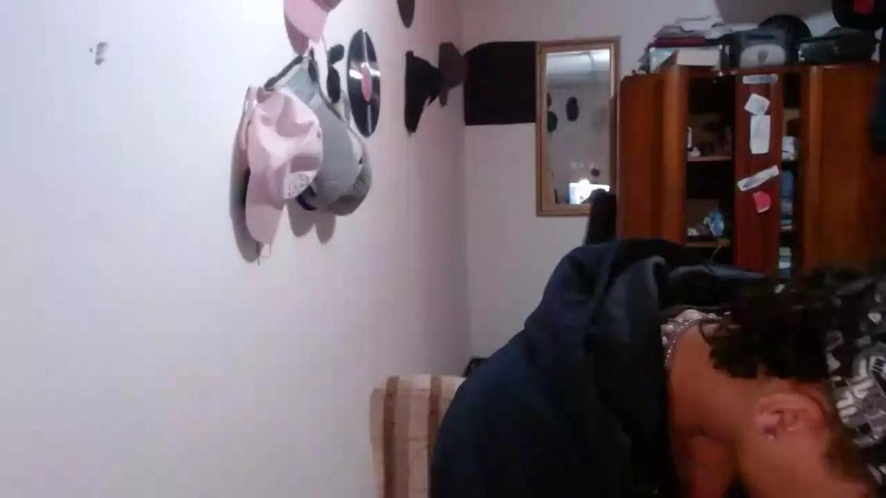san_arez2 on Cam4 
