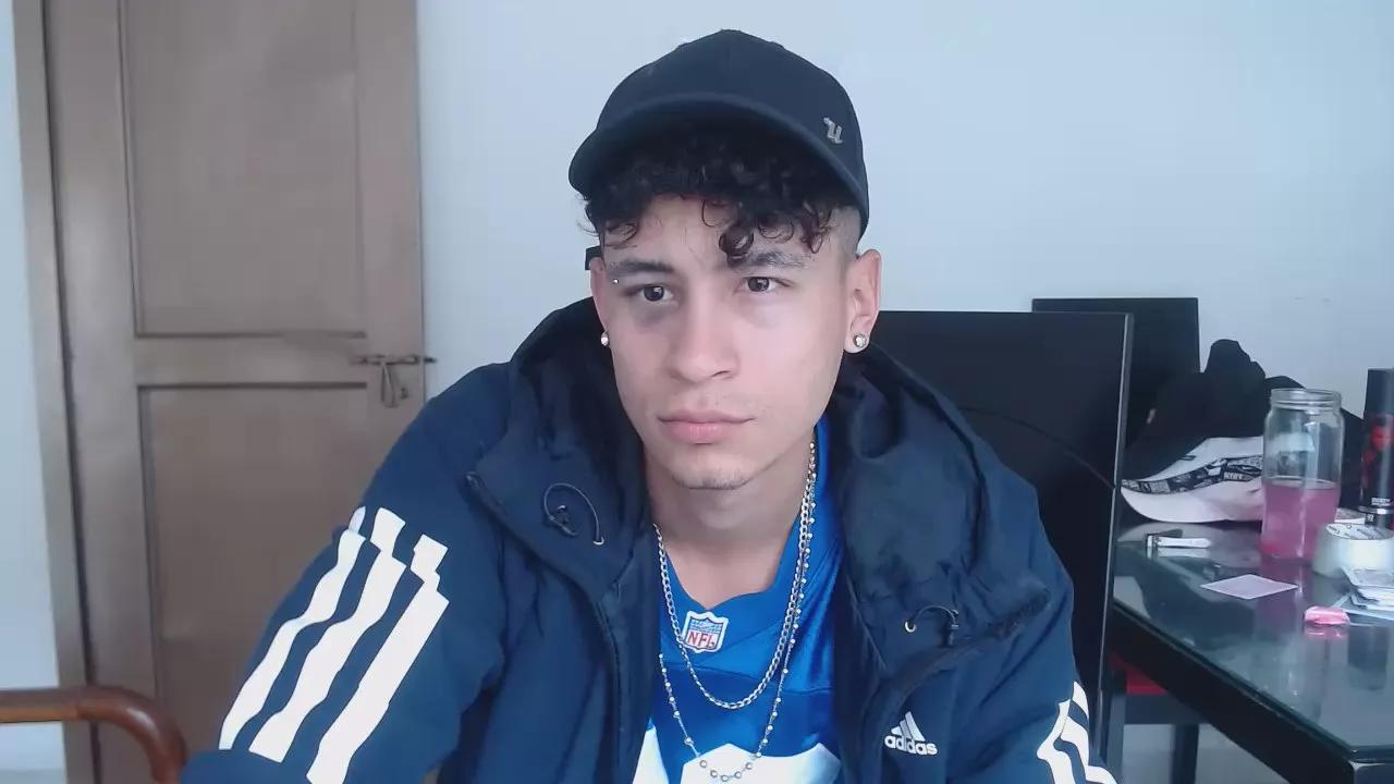 san_arez2 on Cam4 