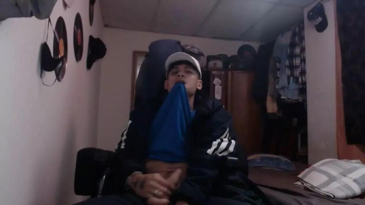 san_arez2 on Cam4 