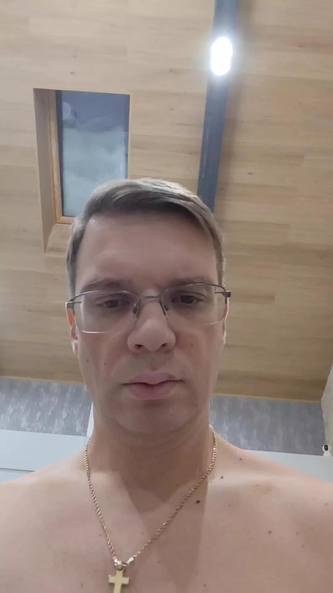 semenvasilyevi4 on Cam4 