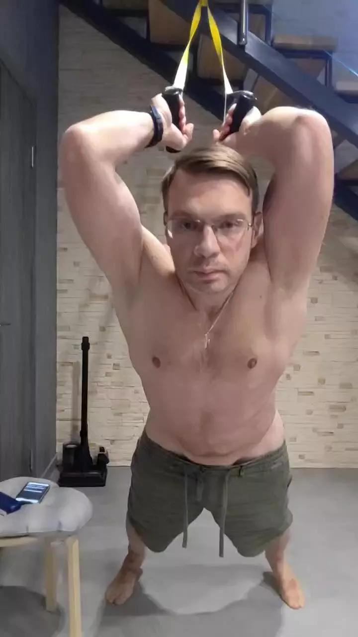 semenvasilyevi4 on Cam4 