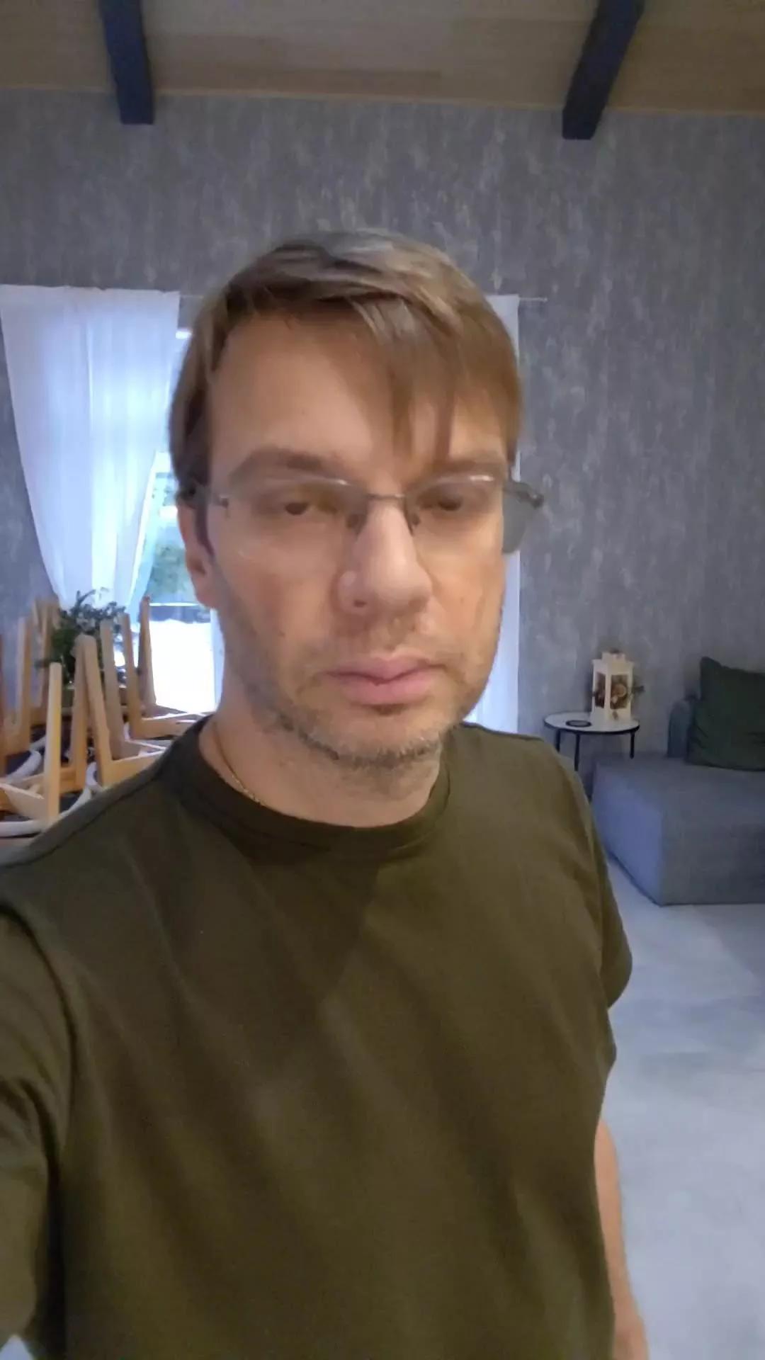 semenvasilyevi4 on Cam4 