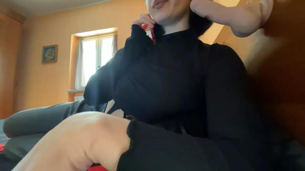 Sexyhotcouple37 on Cam4 