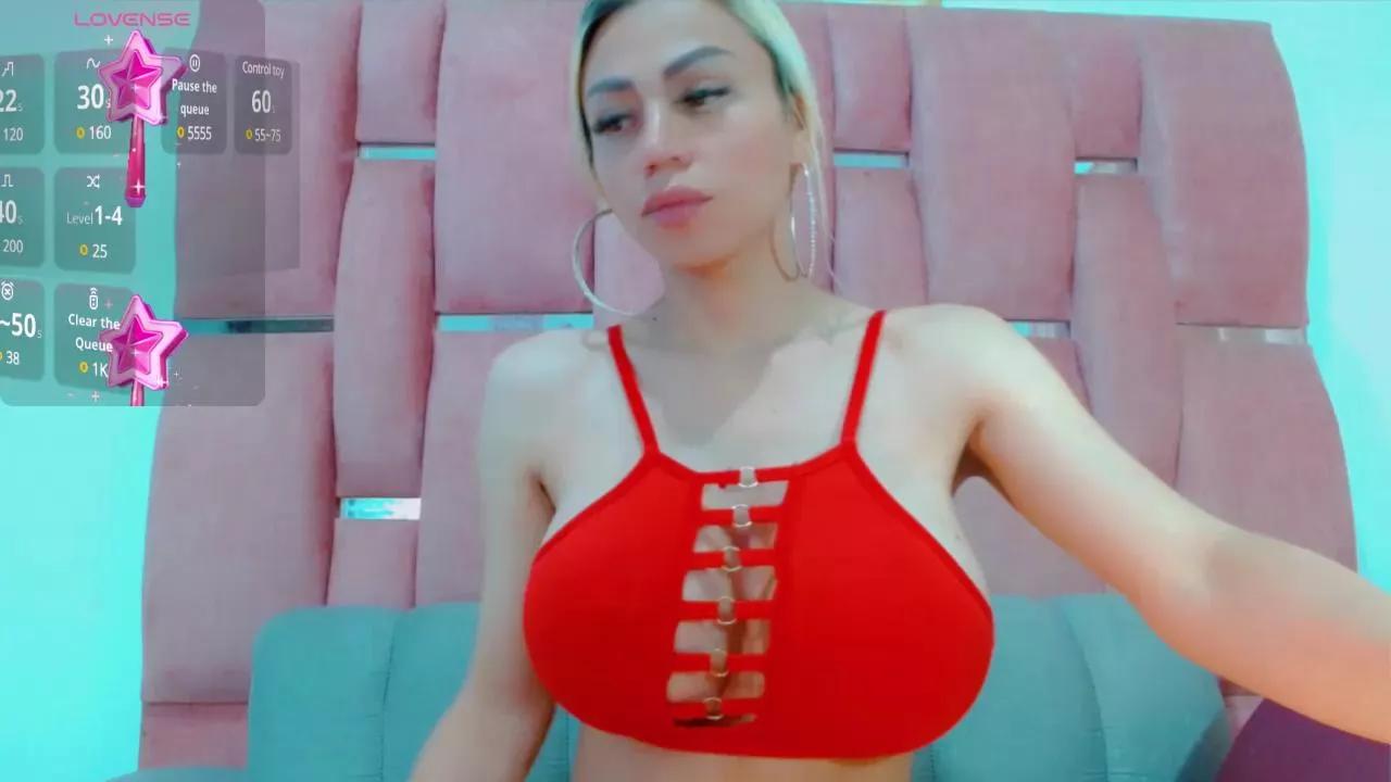 sexykasandra300 on Cam4 