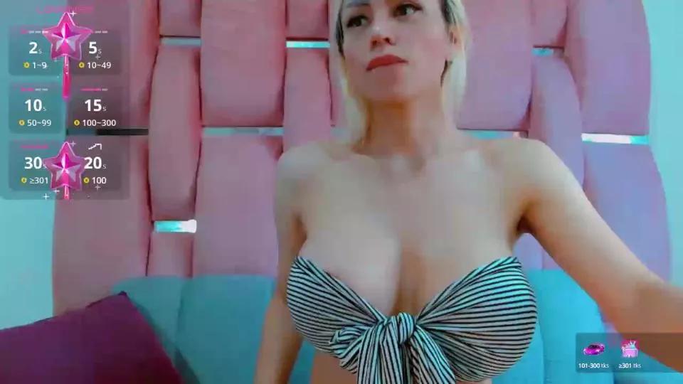 sexykasandra300 on Cam4 