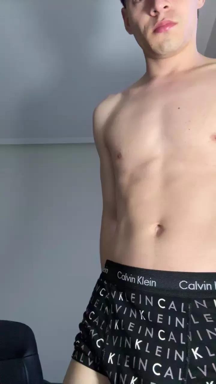 Shyboy911 on Cam4 