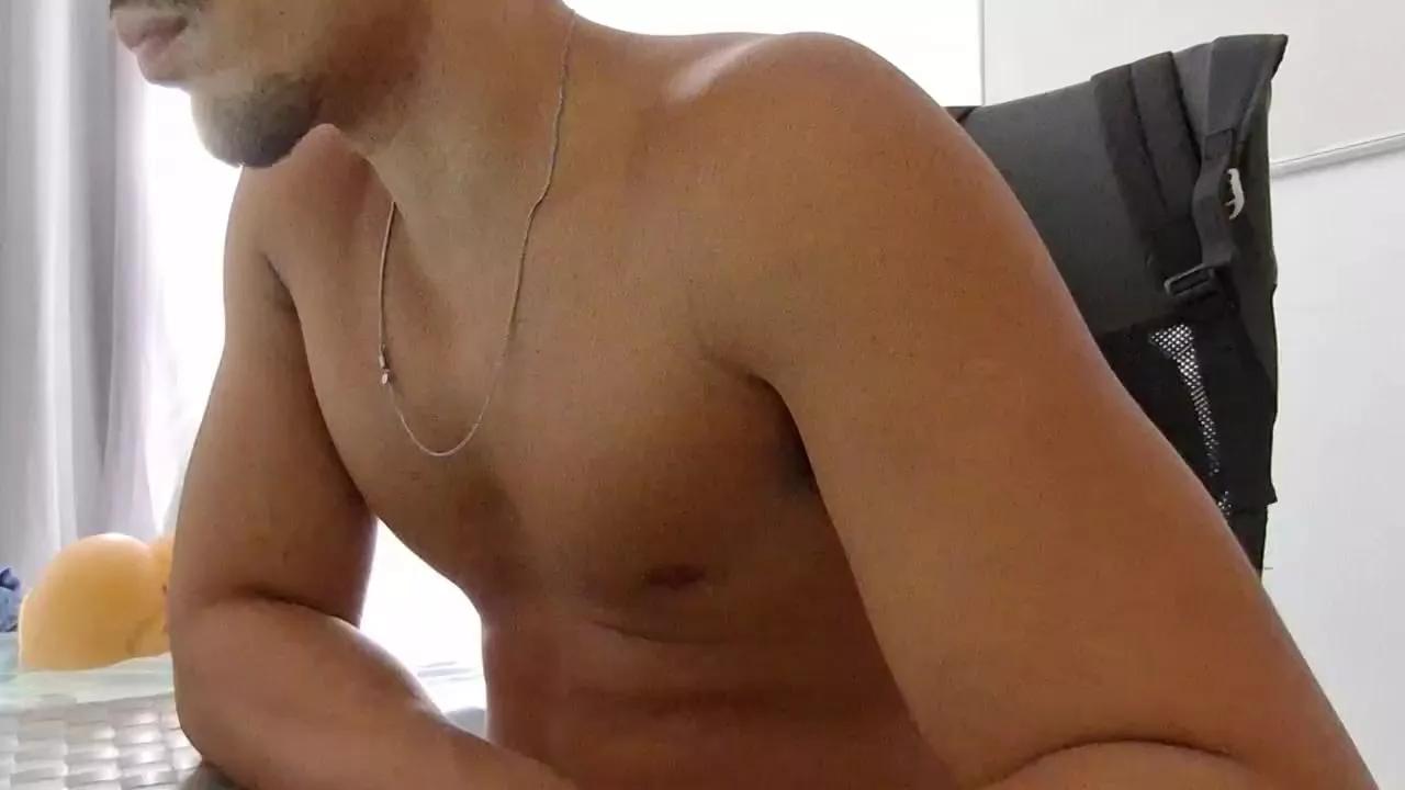 sk8dot on Cam4 