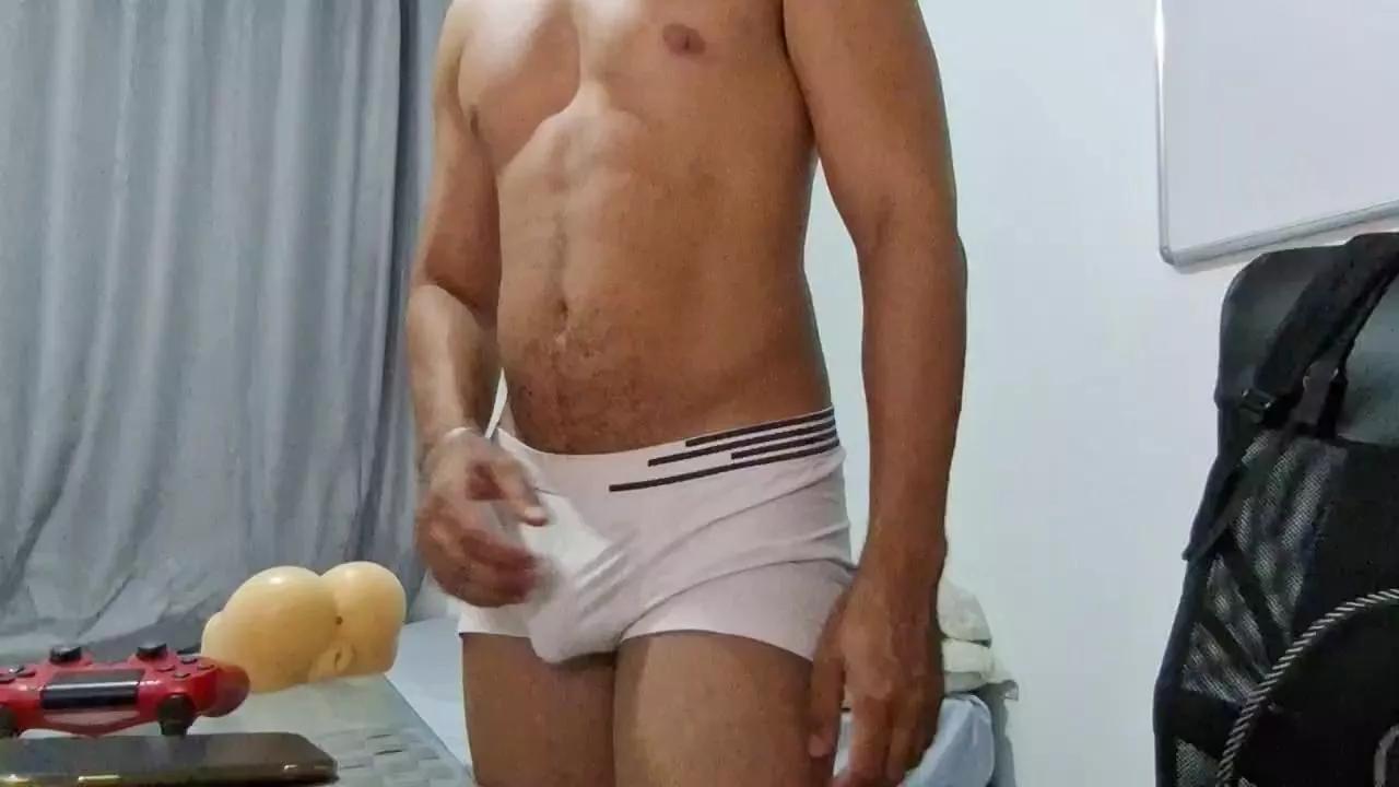 sk8dot on Cam4 