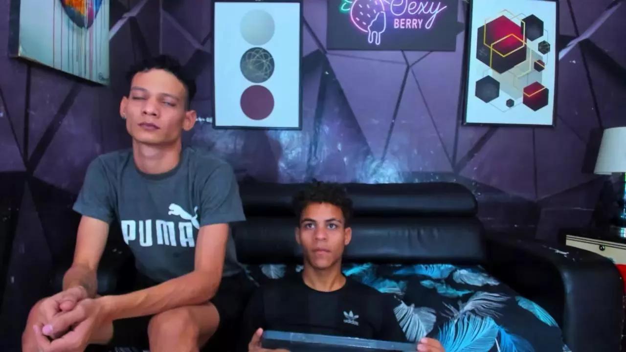 Snake_guys1 on Cam4 