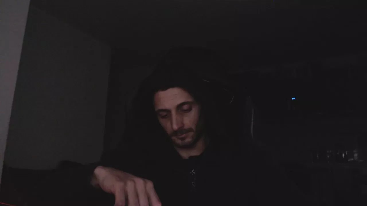 Offline snoww8313 on Cam4