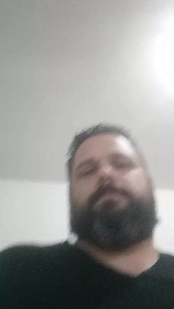 SouUber on Cam4 