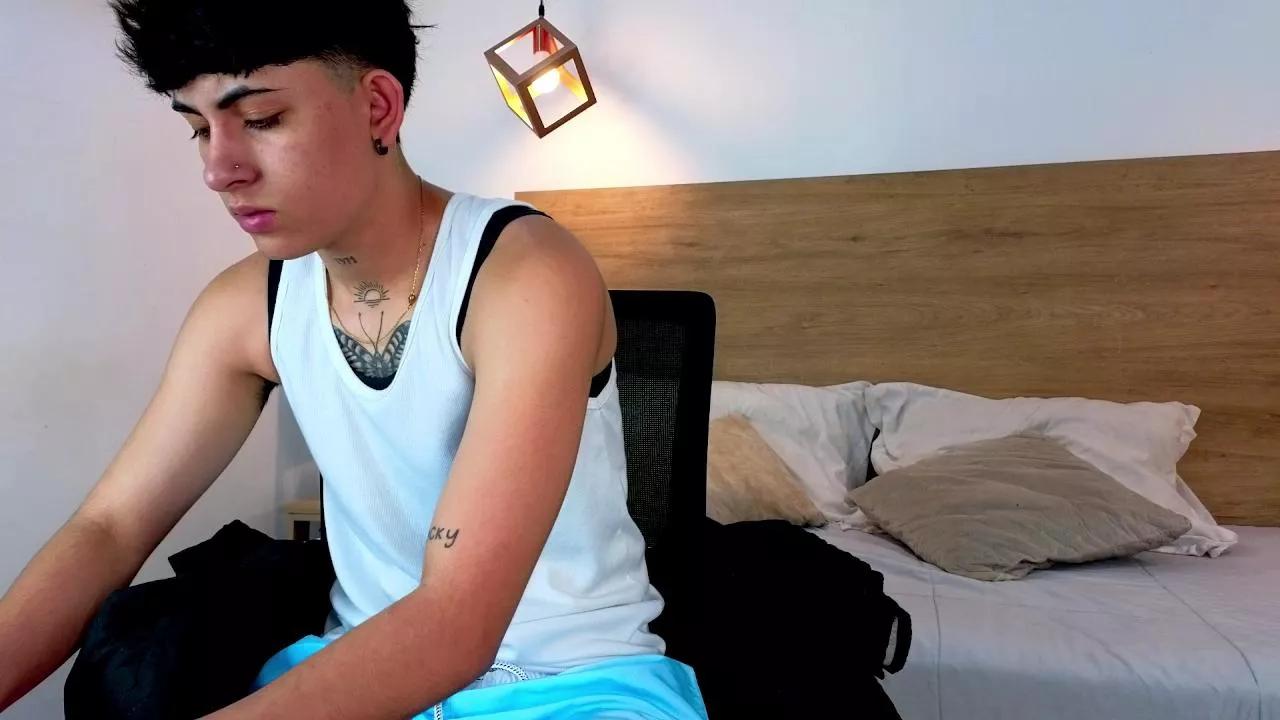 StivenBenet on Cam4 