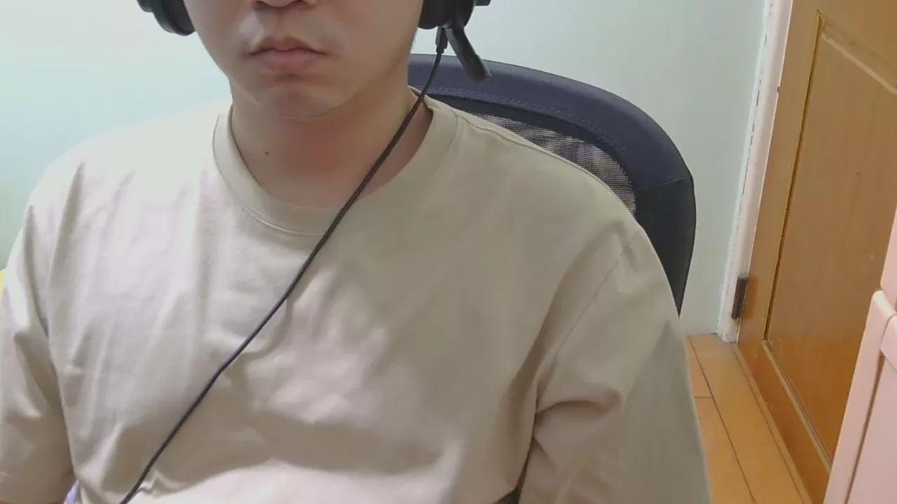 talltalllion on Cam4 