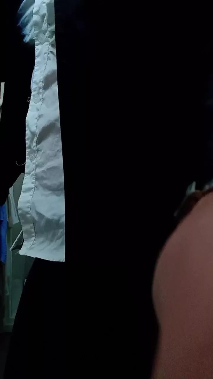 Offline TaraTrav33 on Cam4