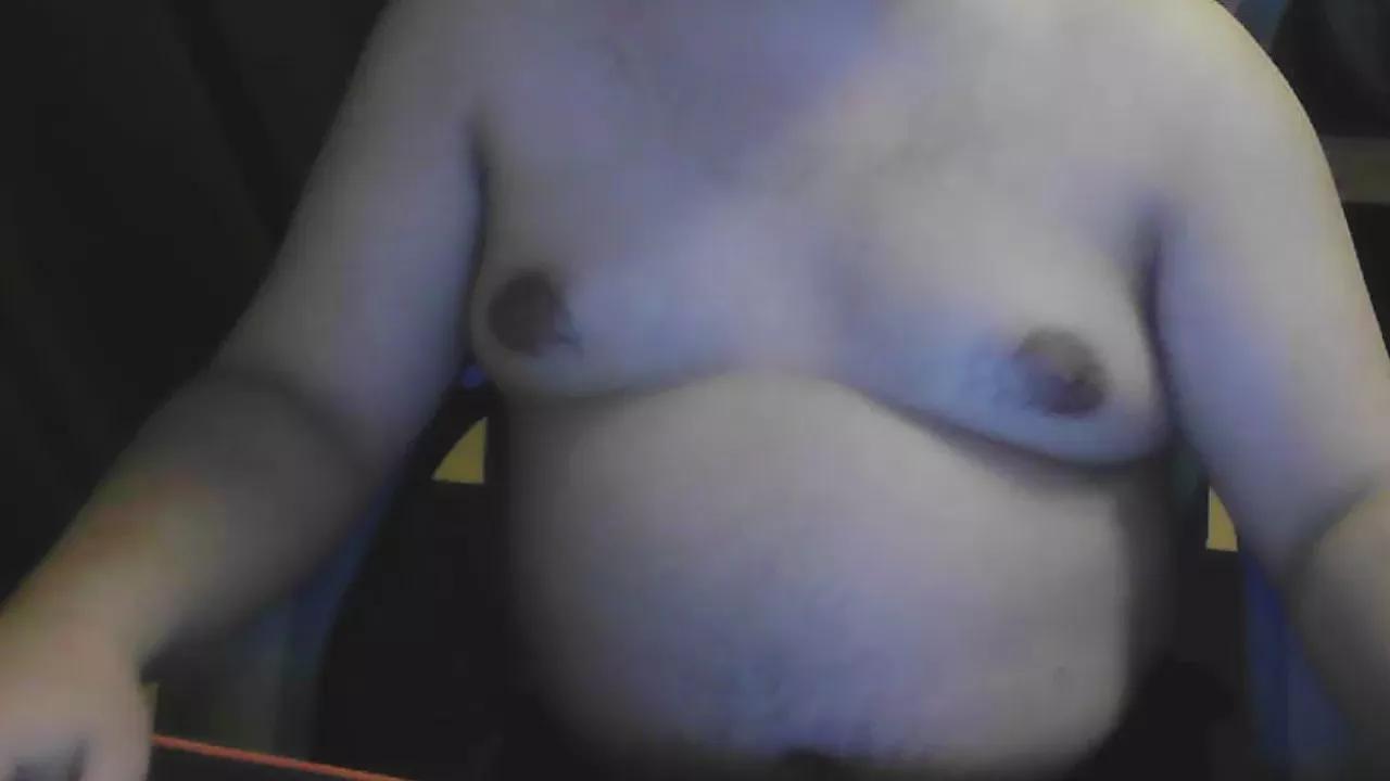 tarotaro_x3 on Cam4 
