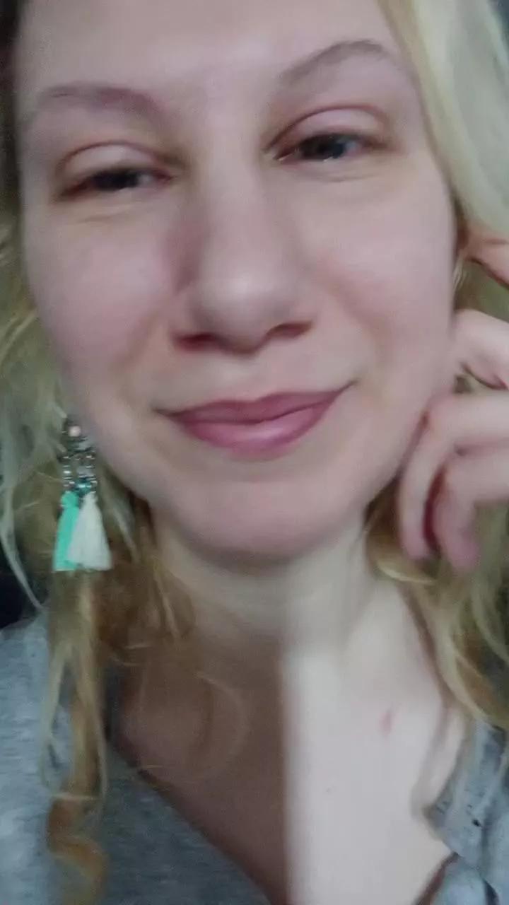 the_red_rose3 on Cam4 