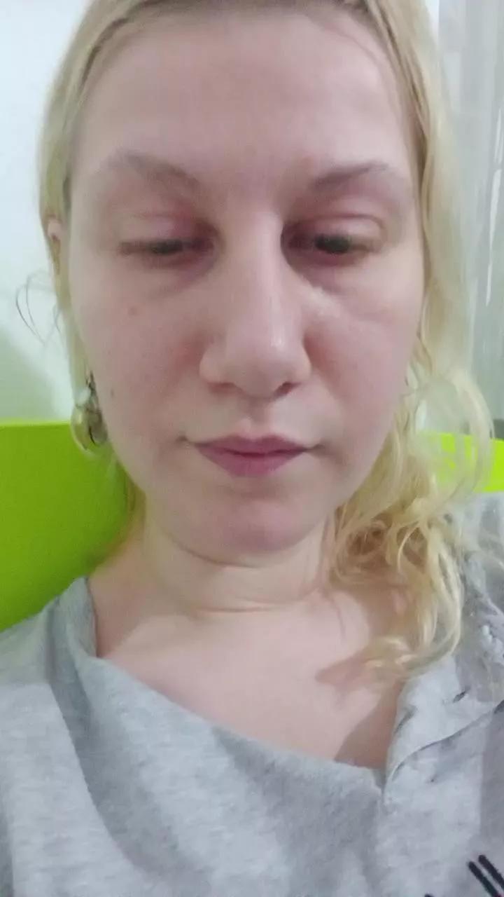 the_red_rose3 on Cam4 