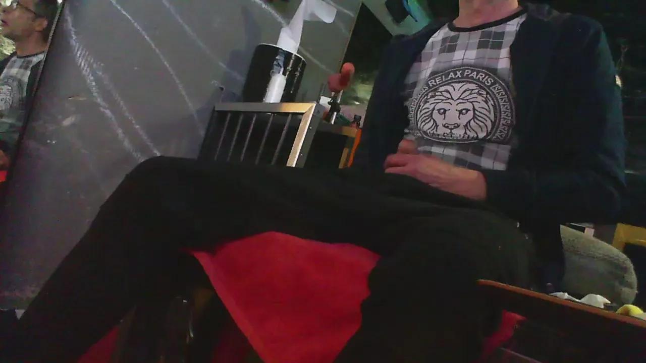 thingsbums on Cam4 