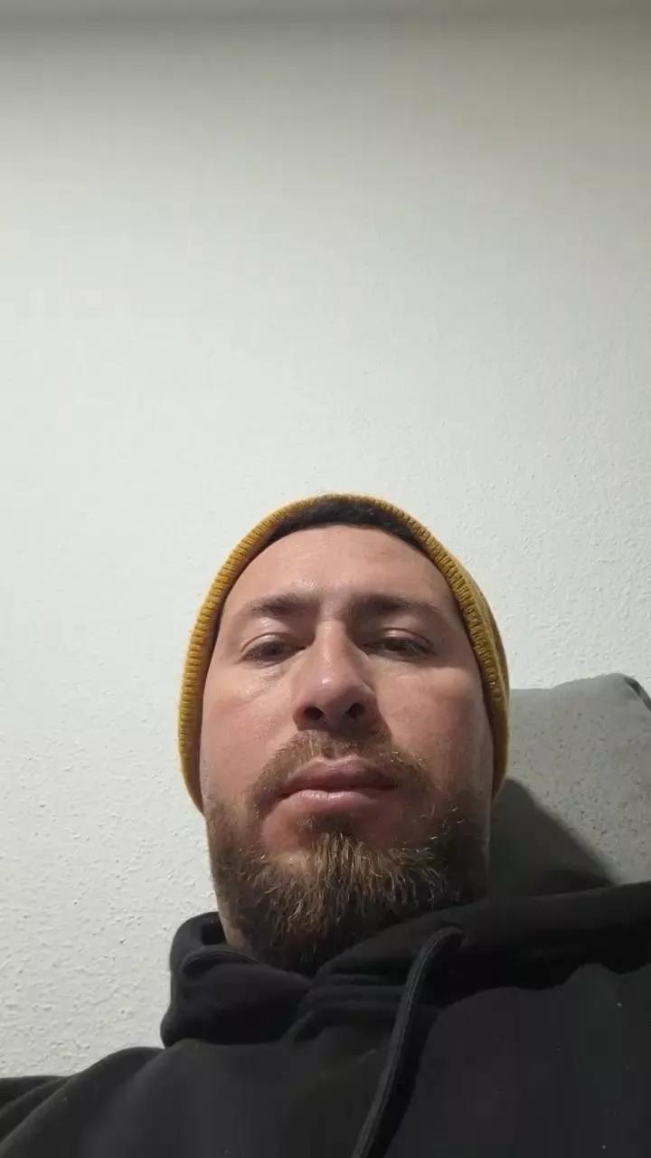 Thomast85 on Cam4 
