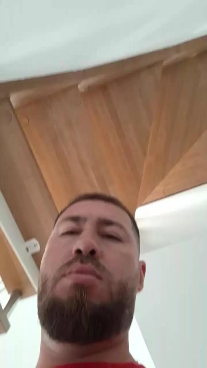 Thomast85 on Cam4 