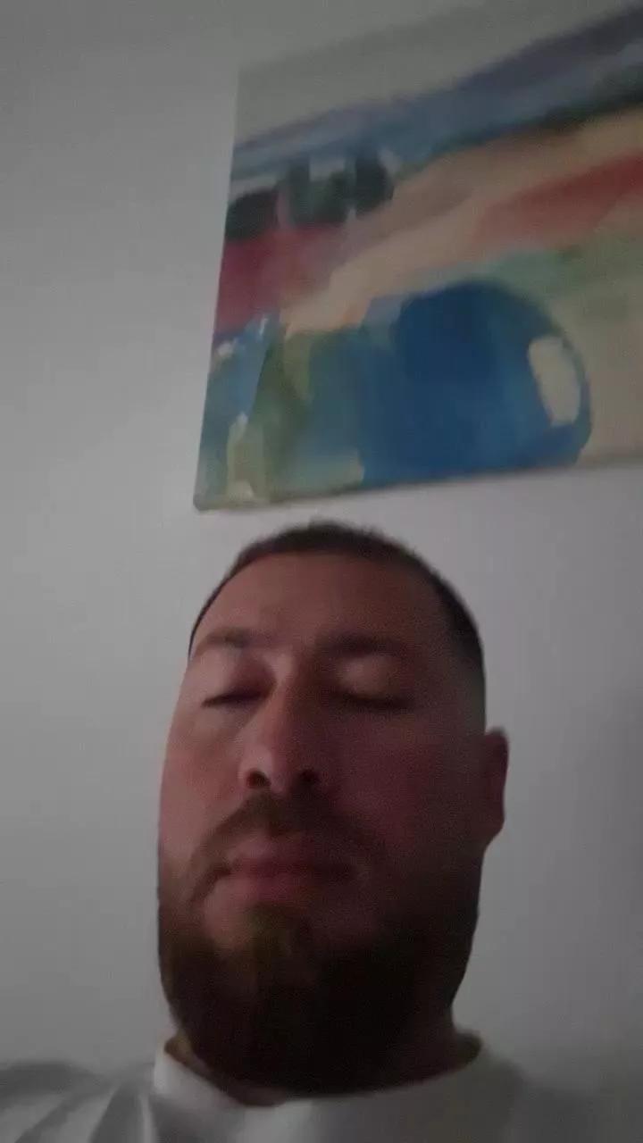 Thomast85 on Cam4 