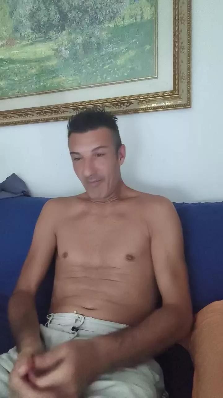 Tigerbitter on Cam4 