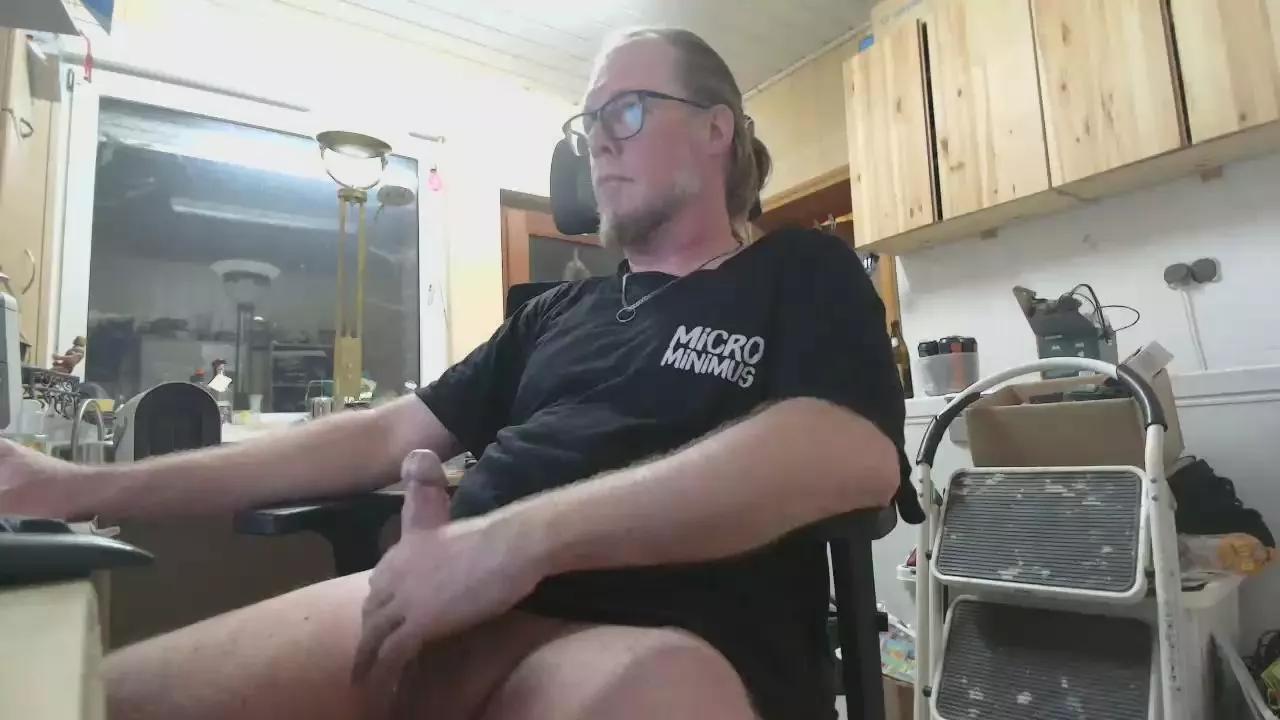 toebsexxx on Cam4 