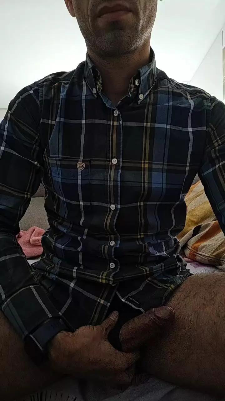 tolin32 on Cam4 