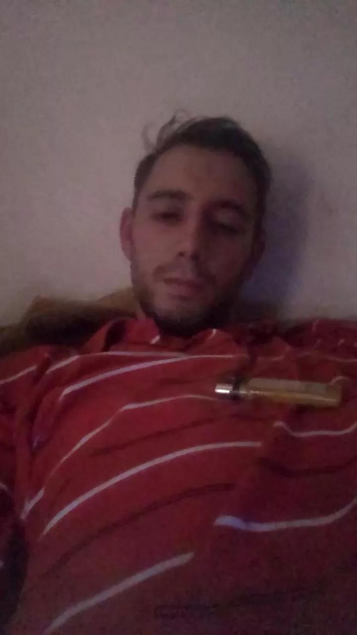 TomBigTula on Cam4 