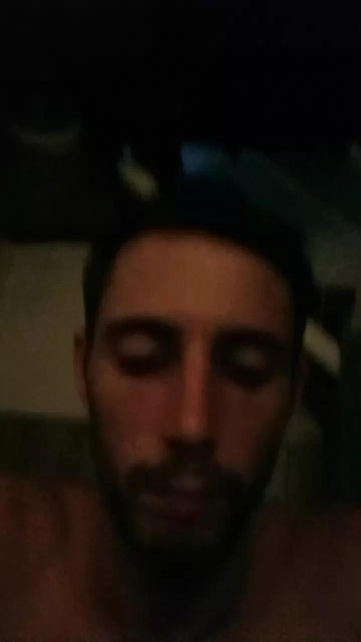 TomBigTula on Cam4 