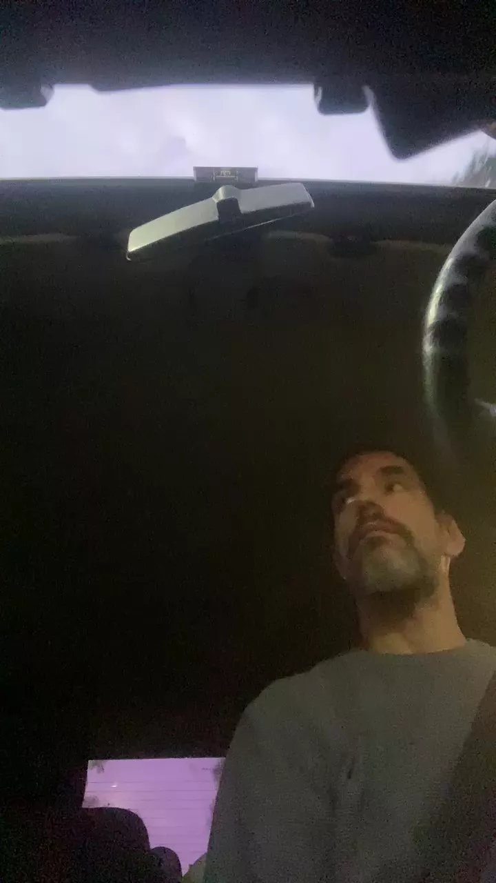 Offline Tomymaherr_P on Cam4