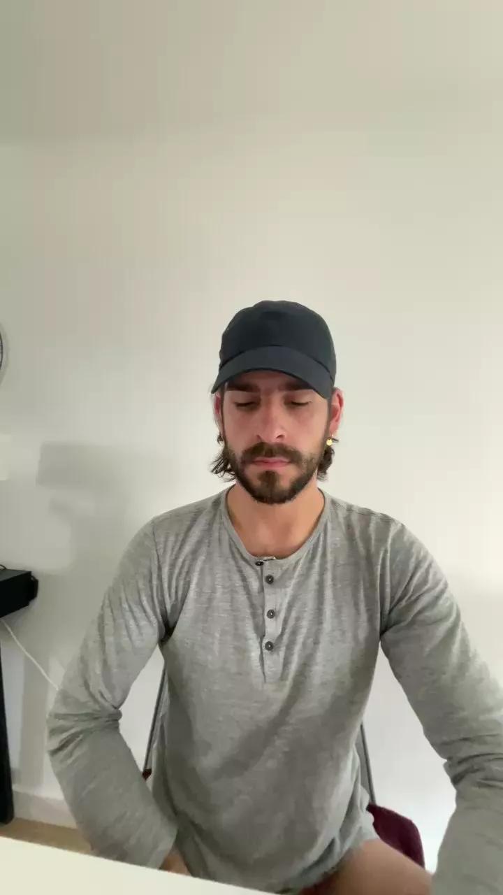 TonyH19 on Cam4 
