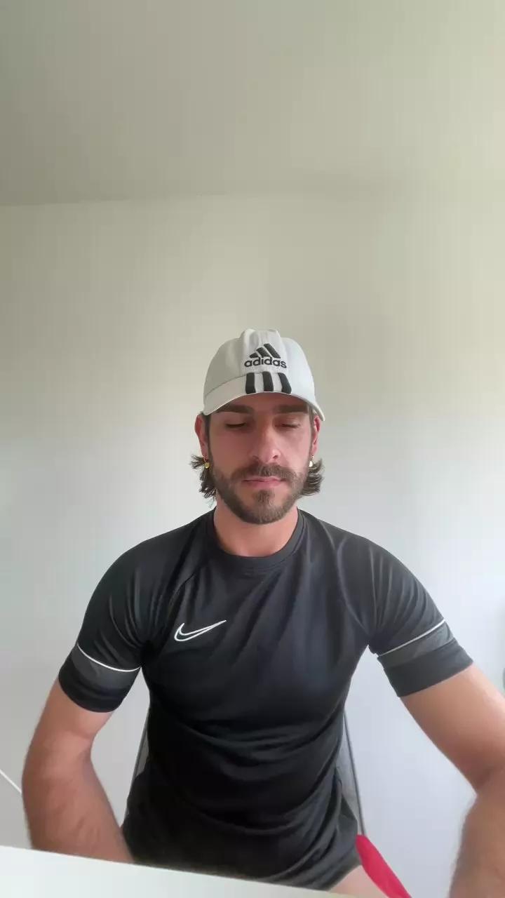 TonyH19 on Cam4 